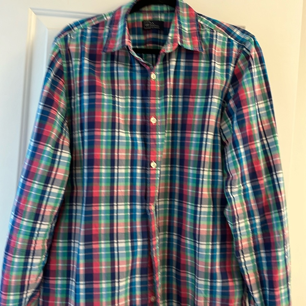 Gap men’s jewel tone button up shirt.